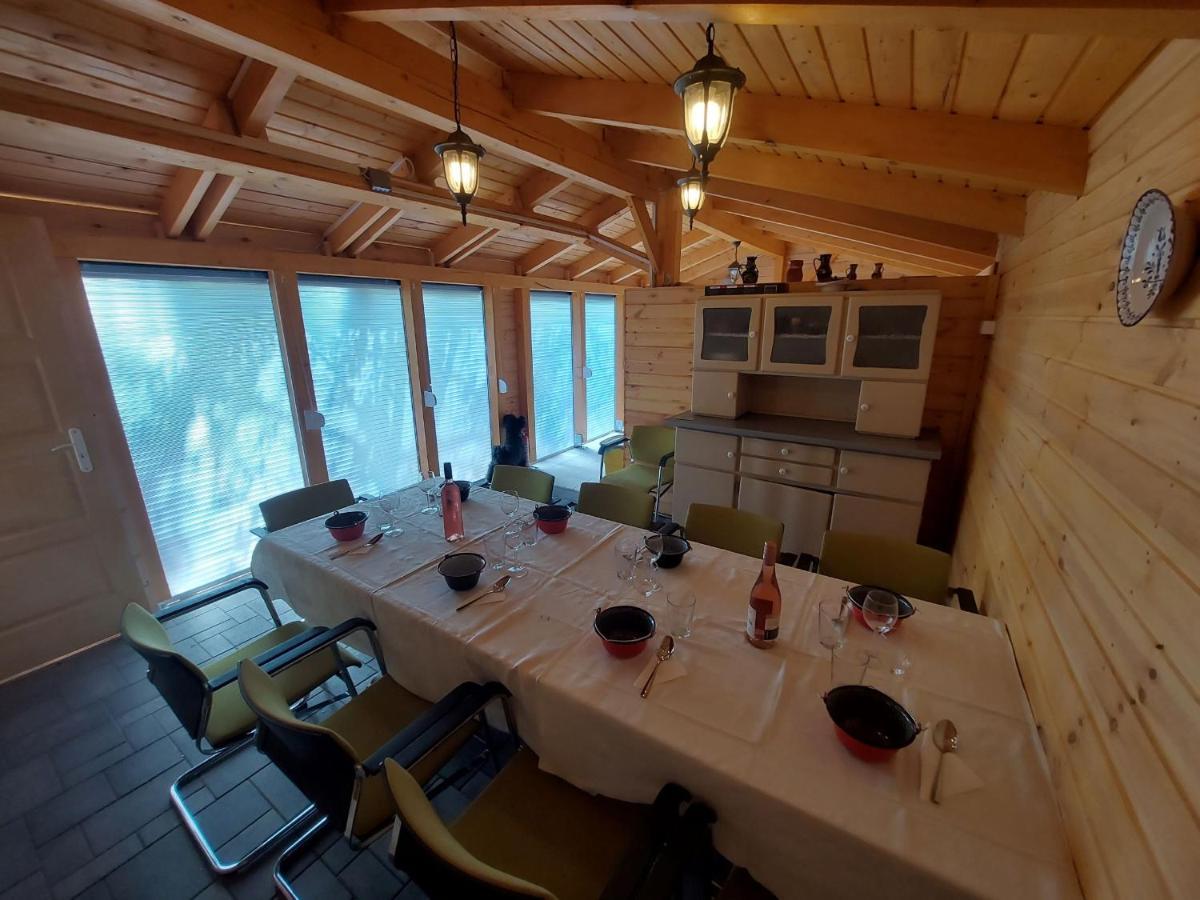 E-Tekergok Haza Hotel Bukkzserc Екстериор снимка