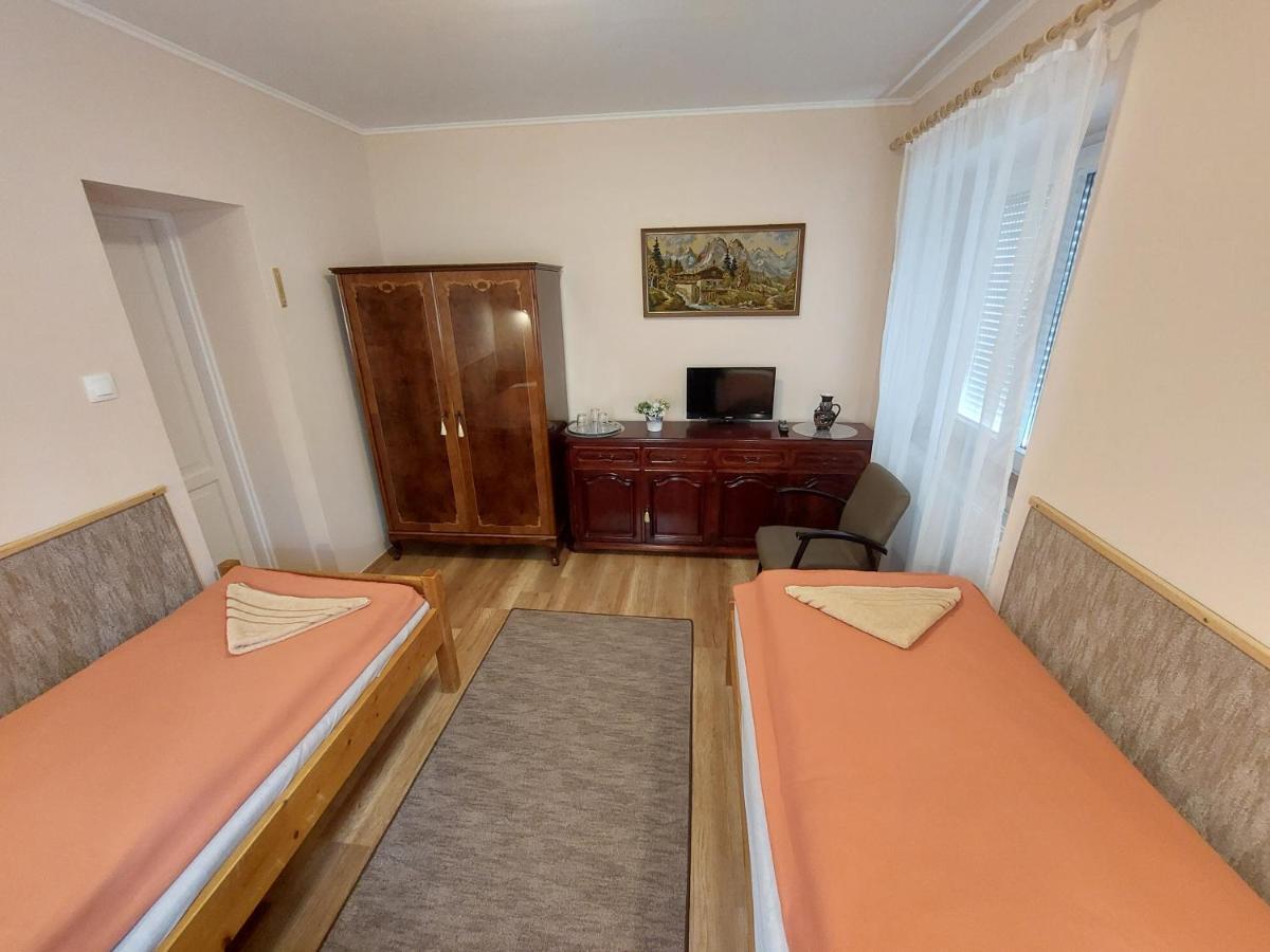 E-Tekergok Haza Hotel Bukkzserc Стая снимка